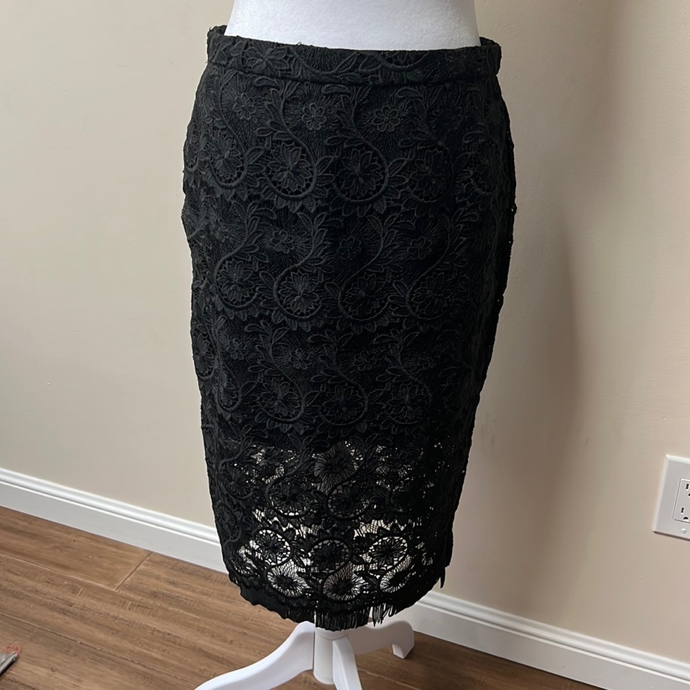 Forever 21 lace black pencil skirt